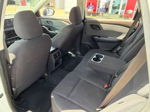 Used 2023 Nissan Rogue S AWD/4WD image 16