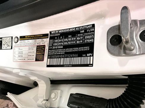 Used 2026 Mercedes-Benz GLC 300 4MATIC image 31