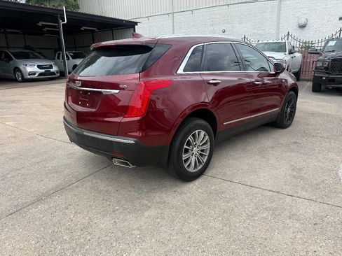 Used 2017 Cadillac XT5 FWD image 4
