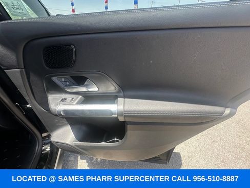 Used 2024 Mercedes-Benz GLB 250 4MATIC image 24