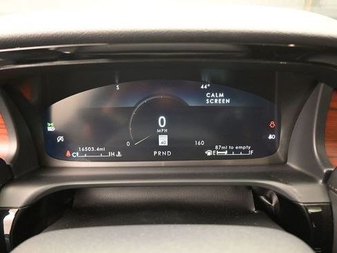 Used 2023 Lincoln Aviator Reserve w/ Equipment Group 201A image 6