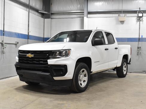 Used 2022 Chevrolet Colorado W/T image 2
