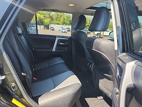 Used 2018 Toyota 4Runner SR5 Premium AWD/4WD image 17