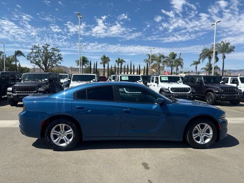 Used 2021 Dodge Charger SXT RWD image 9
