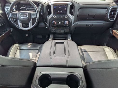 Used 2021 GMC Sierra 1500 SLT AWD/4WD image 16