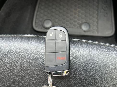 Used 2025 Jeep Compass Trailhawk w/ Trailer Tow Group image 23