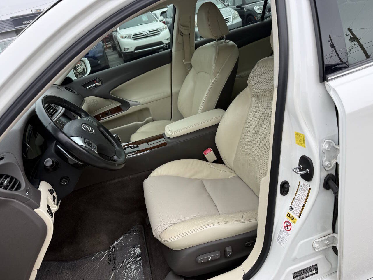Used 2011 Lexus IS 250 AWD w/ Luxury Plus Value Edition image 7