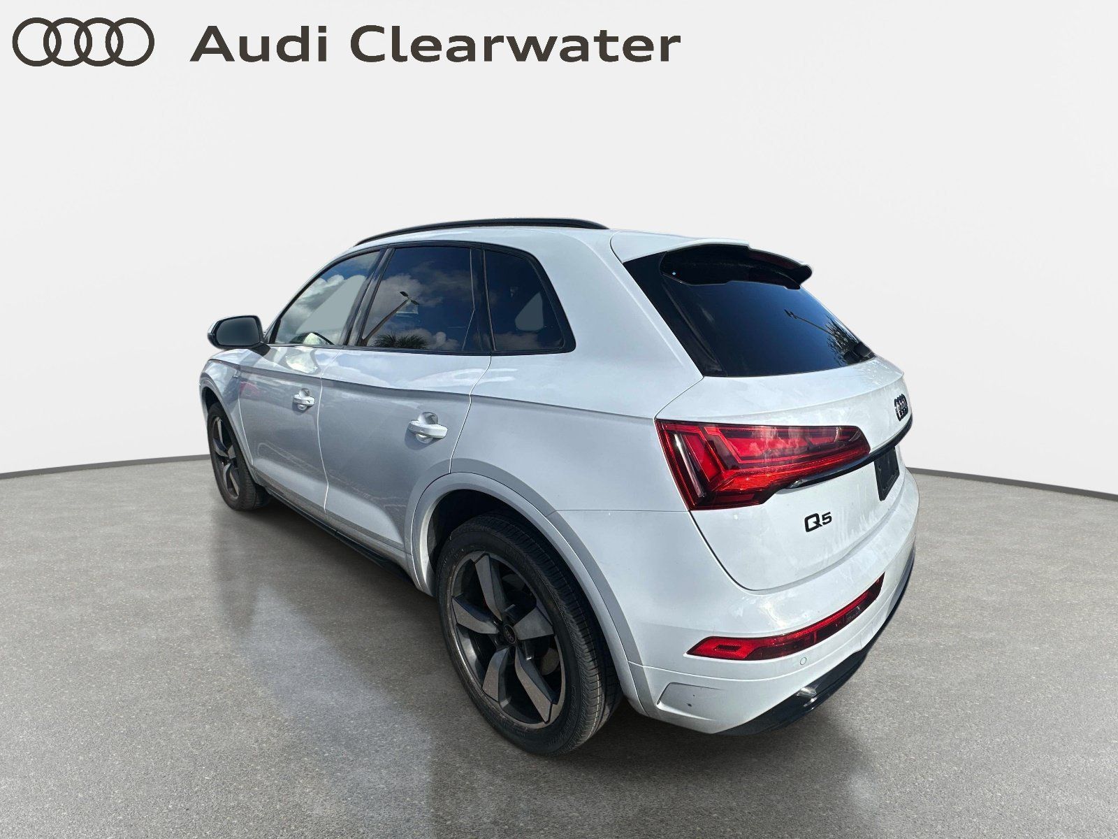 Used 2024 Audi Q5 2.0T Premium Plus w/ Premium Plus Package AWD/4WD image 13