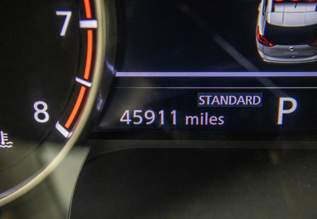 Used 2025 Nissan Rogue SV FWD image 23
