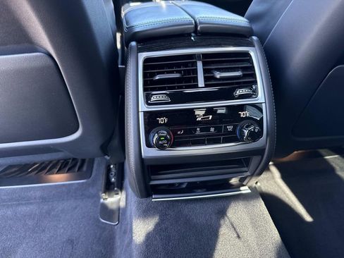 Used 2022 BMW 750i xDrive w/ Executive Package image 20