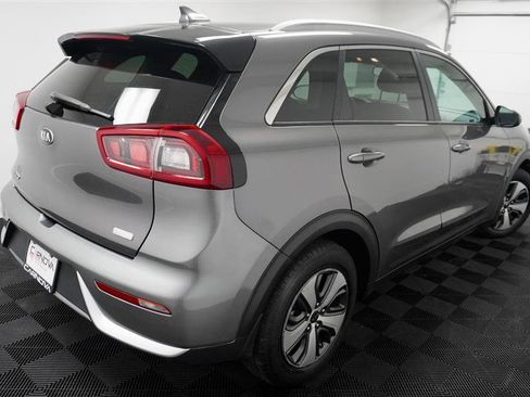 Used 2017 Kia Niro LX image 7