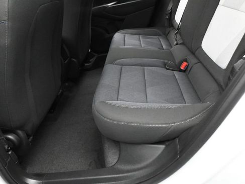 Used 2025 Chevrolet Trax LS FWD image 28