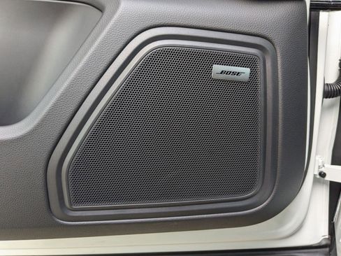 Certified 2025 Porsche Macan AWD/4WD image 14