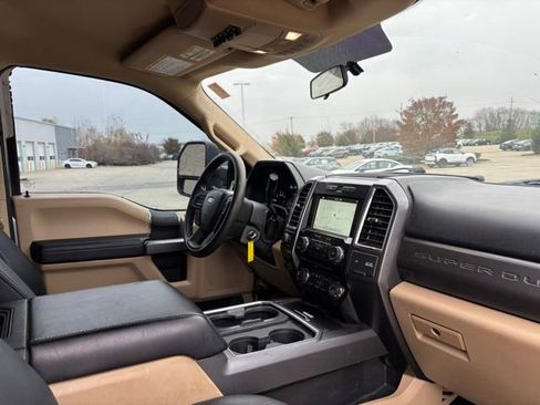 Used 2017 Ford F250 XLT w/ XLT Value Package image 19