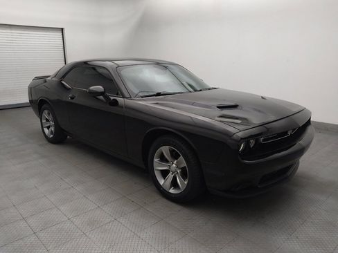 Used 2019 Dodge Challenger SXT RWD image 13