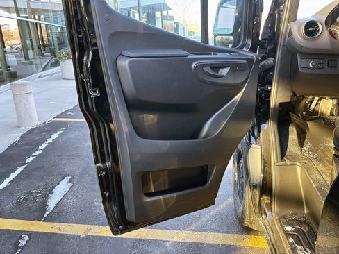 Used 2026 Mercedes-Benz Sprinter 2500 image 8