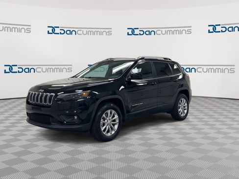 Used 2019 Jeep Cherokee Latitude w/ Popular Appearance Group AWD/4WD image 4