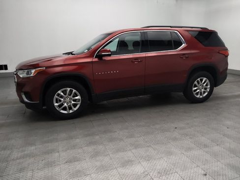 Used 2020 Chevrolet Traverse LT FWD image 2
