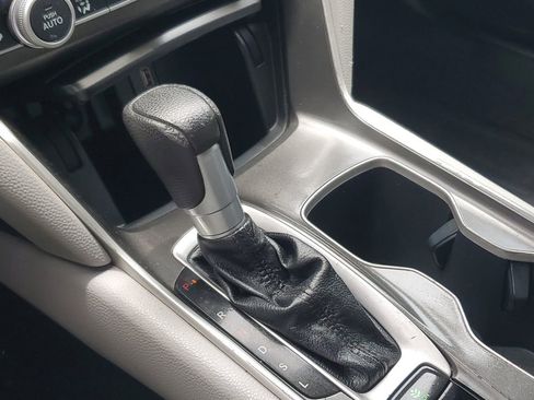 Used 2020 Honda Accord LX image 29