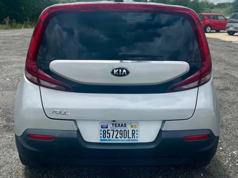 Used 2021 Kia Soul LX FWD image 4