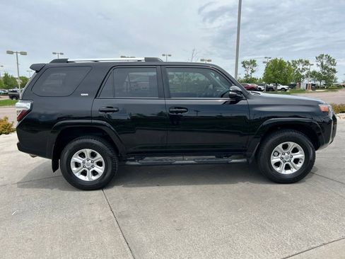 Used 2024 Toyota 4Runner SR5 Premium w/ SR5 Premium Package AWD/4WD image 9