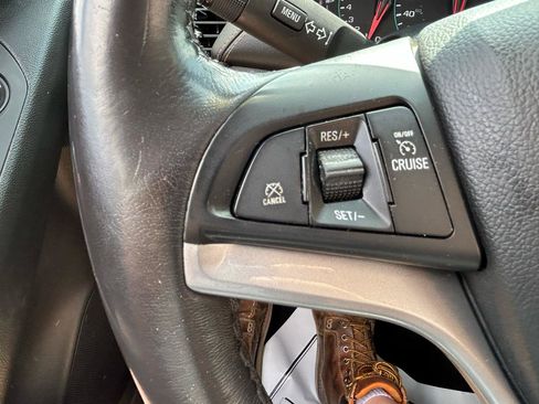 Used 2019 Chevrolet Trax LT w/ LT Convenience Package AWD/4WD image 18