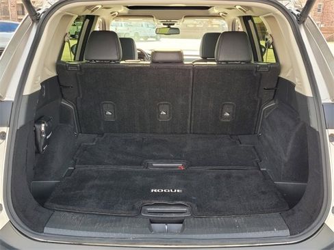 Used 2023 Nissan Rogue SL image 12