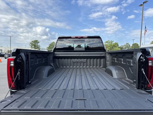 New 2025 GMC Sierra 2500 Denali w/ Denali Reserve Package image 33