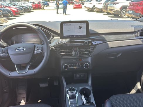 Used 2025 Ford Escape ST-Line AWD/4WD image 11