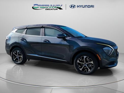 Used 2023 Kia Sportage EX FWD image 2