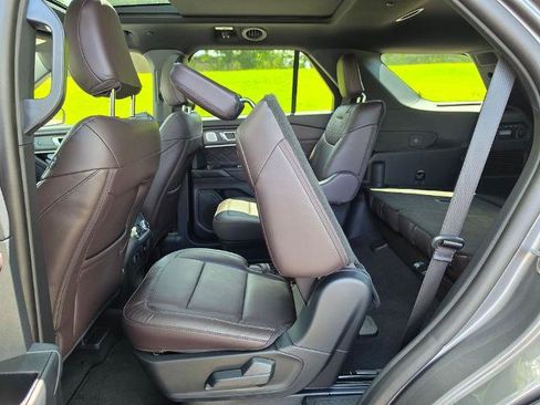Certified 2026 Ford Explorer Platinum w/ LUX Leather Package AWD/4WD image 35