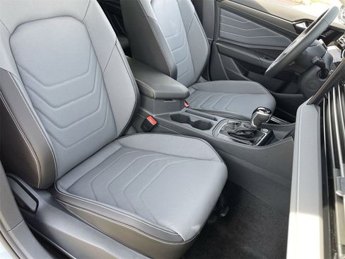 New 2026 Volkswagen Jetta SEL image 7