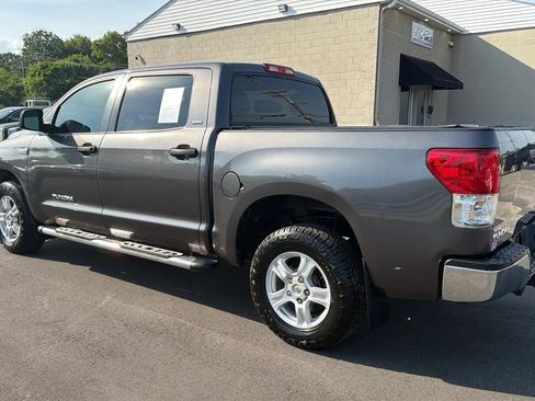 Used 2012 Toyota Tundra 4x4 CrewMax w/ SR5 Pkg image 3
