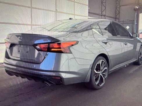 Used 2024 Nissan Altima 2.5 SR FWD image 6