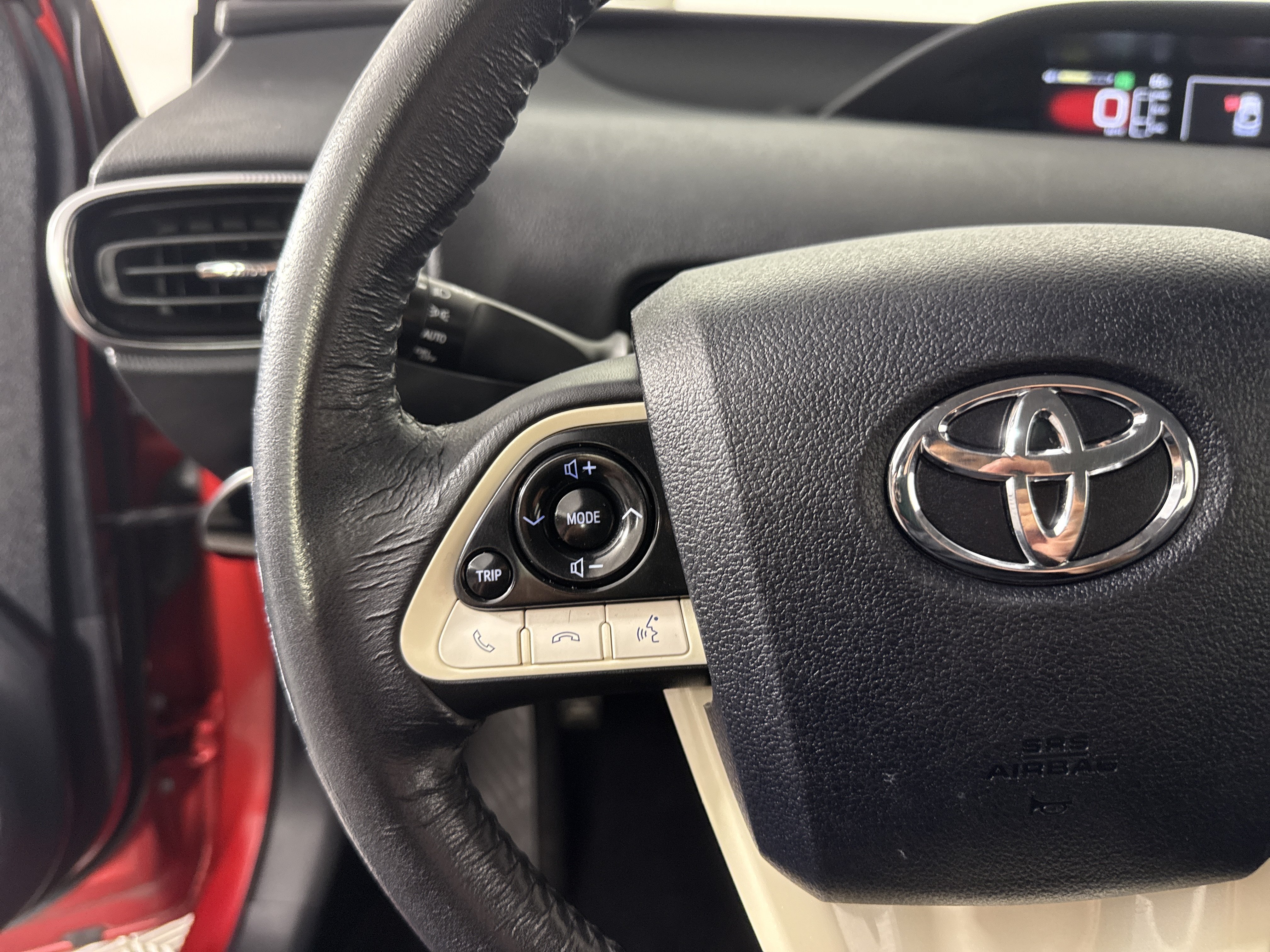Used 2017 Toyota Prius Prime Premium w/ Carpet Mat Package FWD image 23