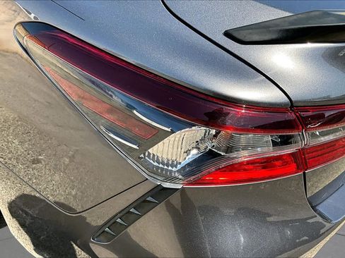 Used 2021 Toyota Camry SE FWD image 28