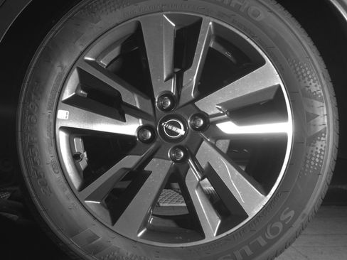 Used 2025 Nissan Versa SV FWD image 14