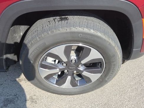 Used 2023 Jeep Grand Cherokee 4WD 4xe image 36