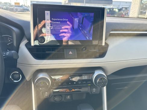 Used 2024 Toyota RAV4 XLE image 18