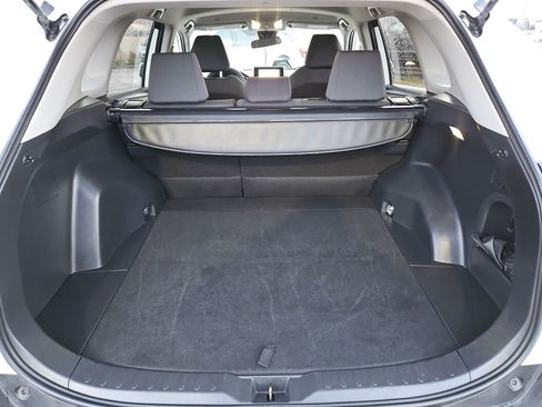 Used 2025 Toyota RAV4 XLE image 32