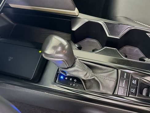 Used 2025 Toyota Camry SE FWD image 20