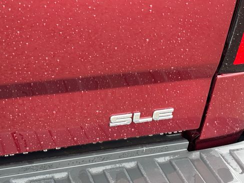 Used 2017 GMC Sierra 1500 SLE w/ SLE Value Package RWD image 4