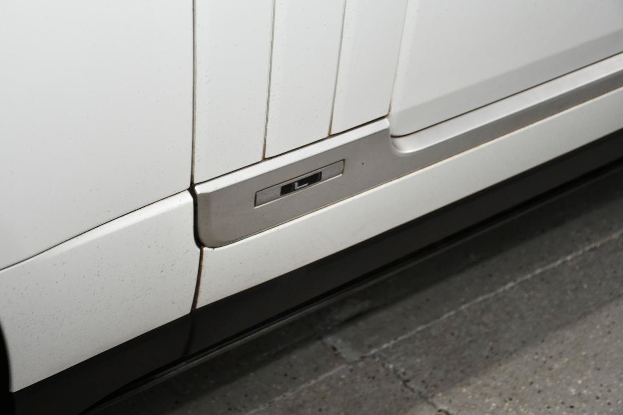 Used 2017 Land Rover Range Rover Long Wheelbase Autobiography AWD/4WD image 6