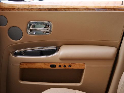 Certified 2013 Rolls-Royce Ghost image 10