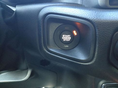 Used 2024 Jeep Wrangler Unlimited Sport AWD/4WD image 23