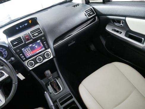 Used 2016 Subaru Crosstrek 2.0i Limited w/ Popular Package #2 image 11