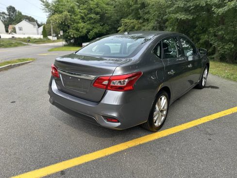 Used 2019 Nissan Sentra SV image 5