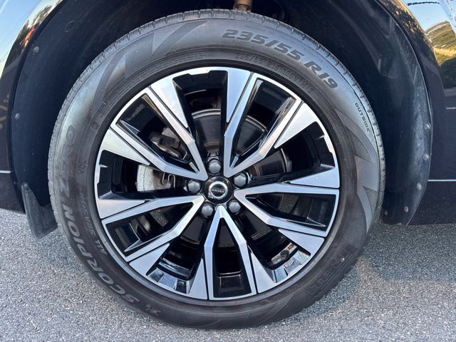 Used 2024 Volvo XC60 B5 Plus w/ Climate Package AWD/4WD image 9