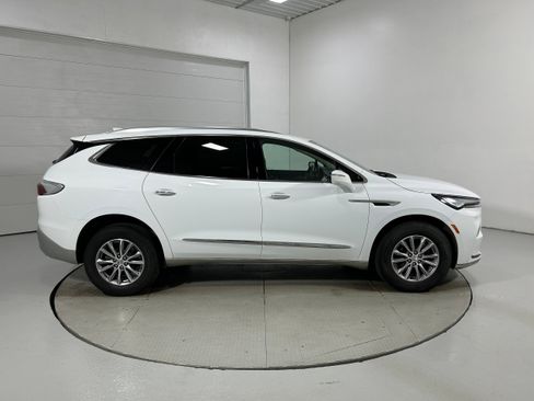 Used 2023 Buick Enclave Essence w/ Trailering Package, 5000 lbs. AWD/4WD image 39