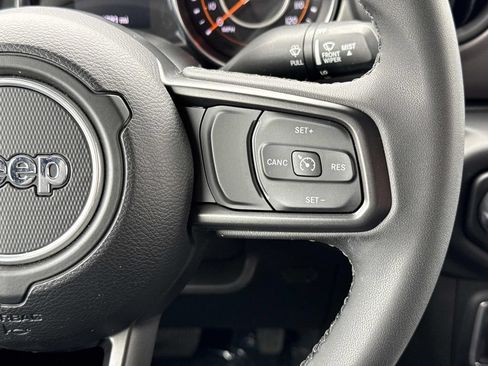 Used 2023 Jeep Wrangler Sport AWD/4WD image 7